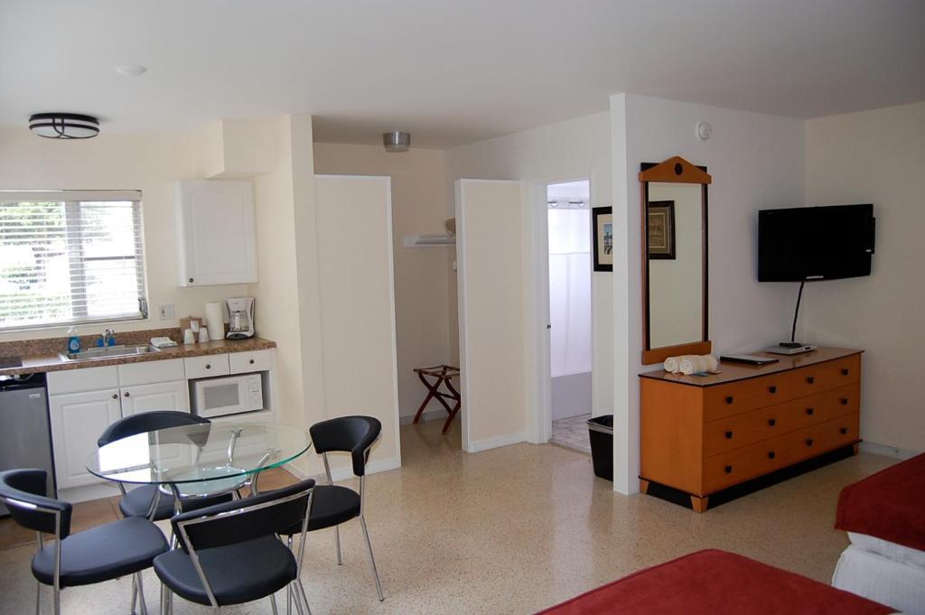 Alcazar Resort- Gay Mens Resort Fort Lauderdale Værelse billede